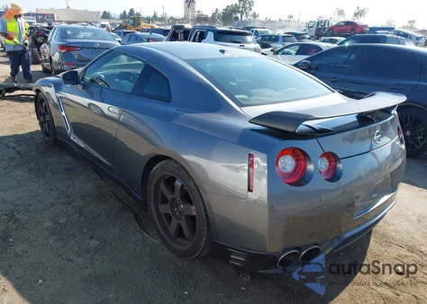 2015 Nissan Gt-R Black Edition z USA, uszkodzony, nr VIN JN1AR5EF9FM280509